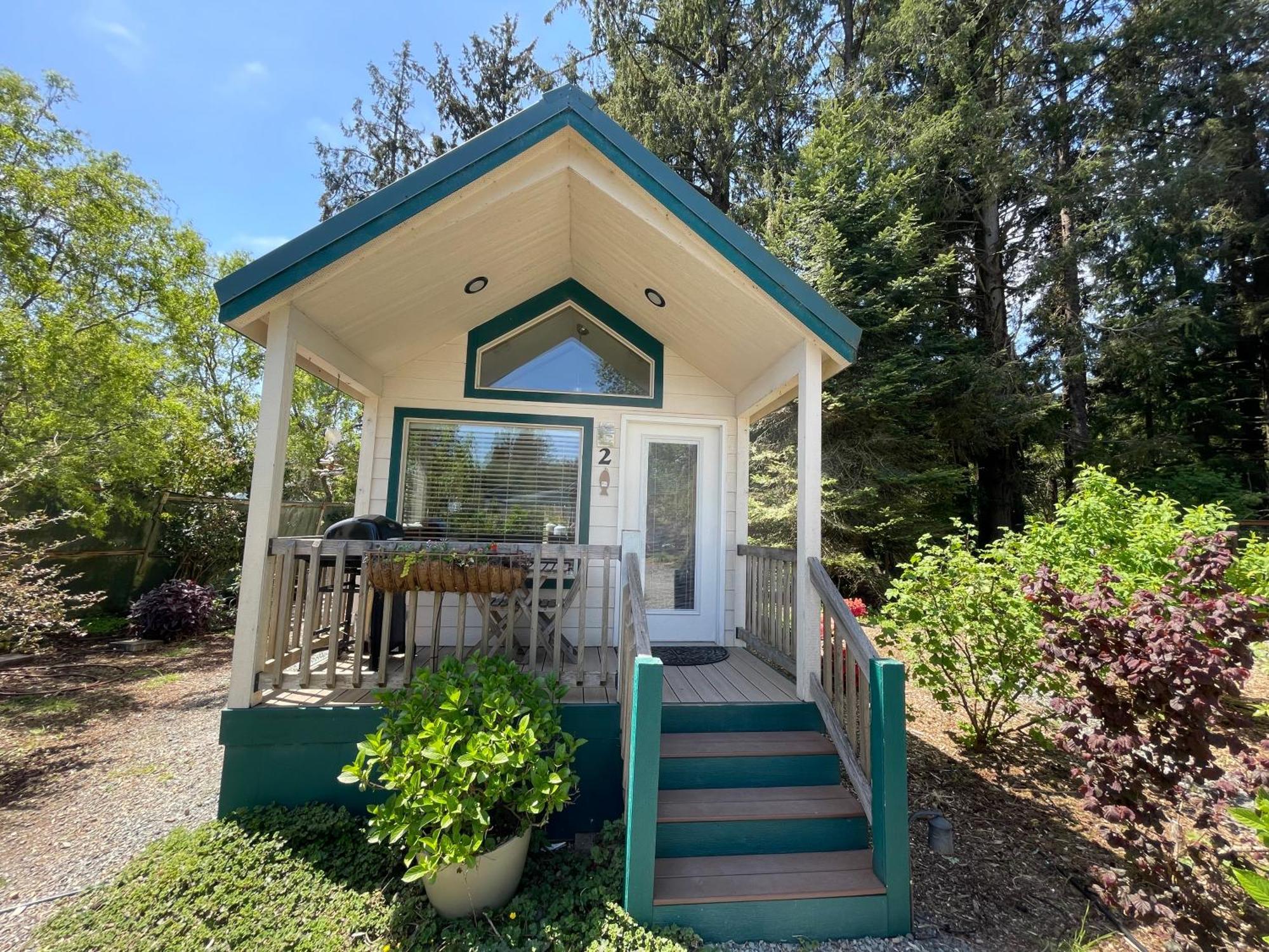 Sheltered Nook On Tillamook Bay Bay City Exterior foto