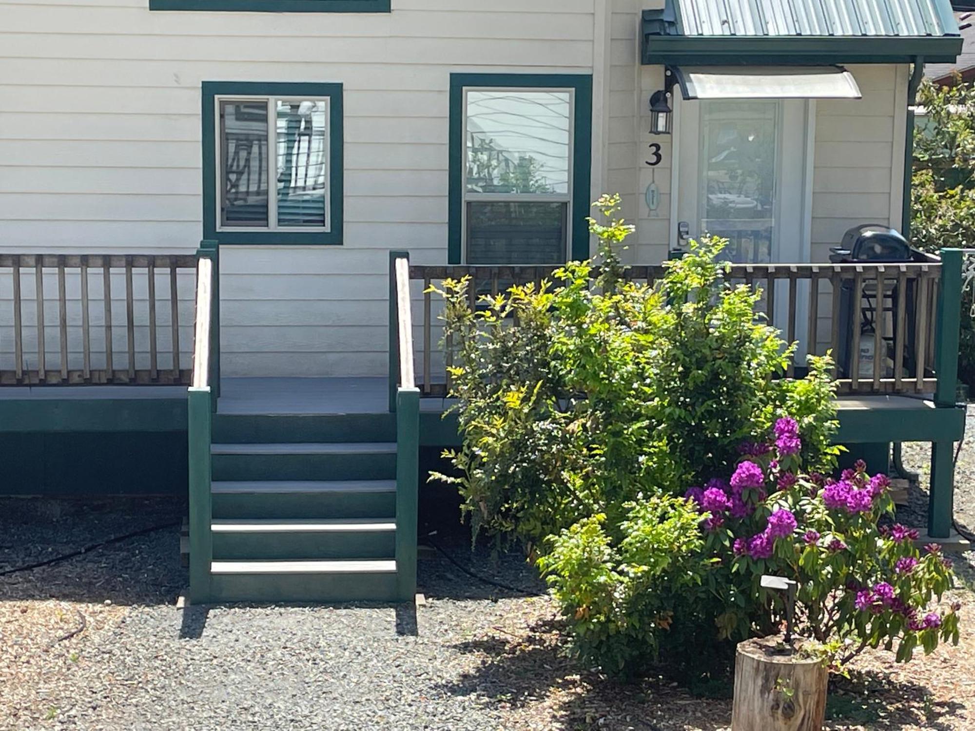 Sheltered Nook On Tillamook Bay Bay City Exterior foto